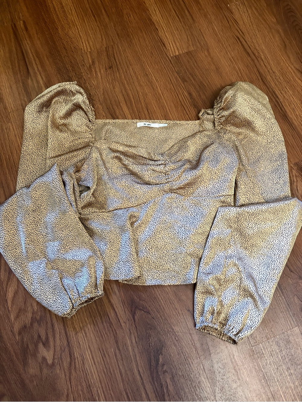 Metallic Gold Puff-Sleeve Crop Top - Women